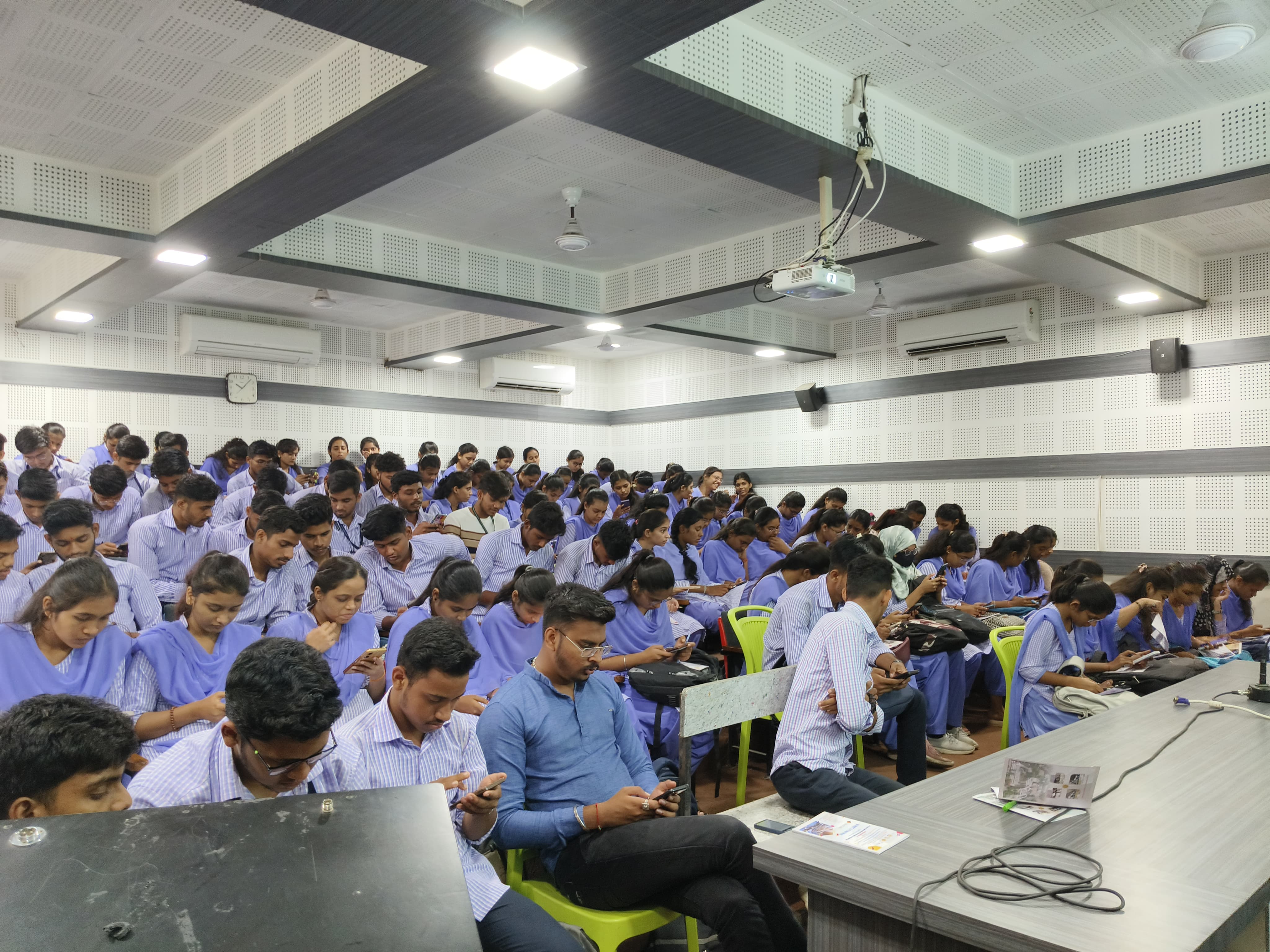Phase4- Active Participation of Students on One Day Workshop on Big Data Application Development Using MATLAB