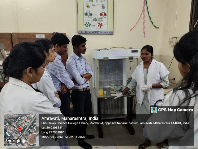 Demonstration of use of laminar airflow