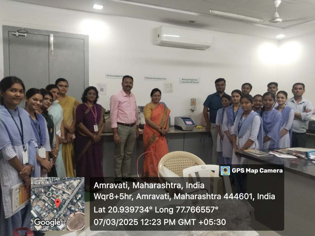 Continued demonstration session by the expert in CIC lab. of Shri Shivaji Science College, Amravati.