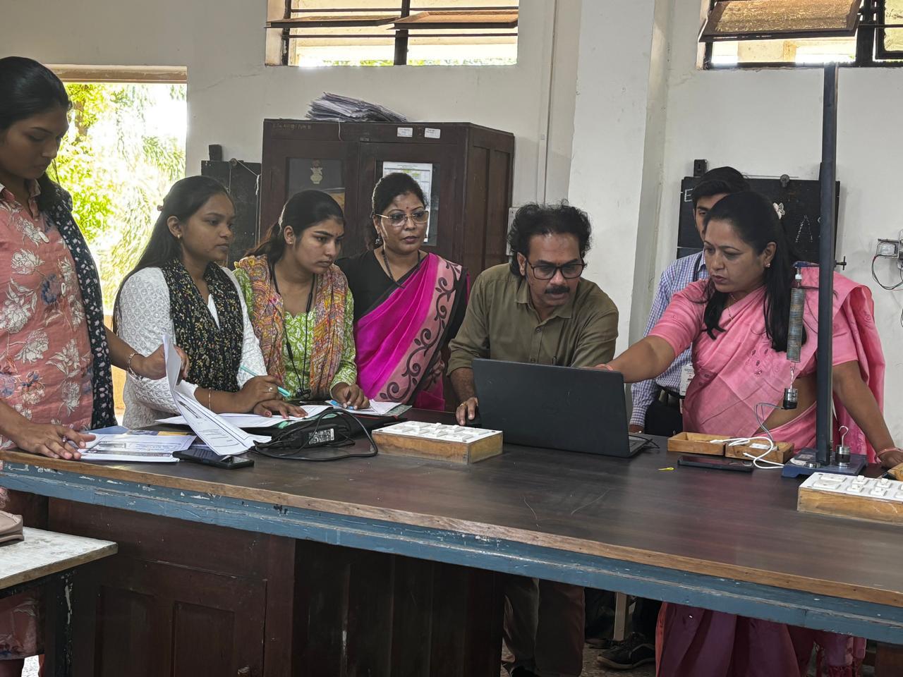 Hands on Session by Resourse Person